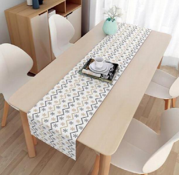 Christmas Decoration Linen Table Runners with Dwarf Elk